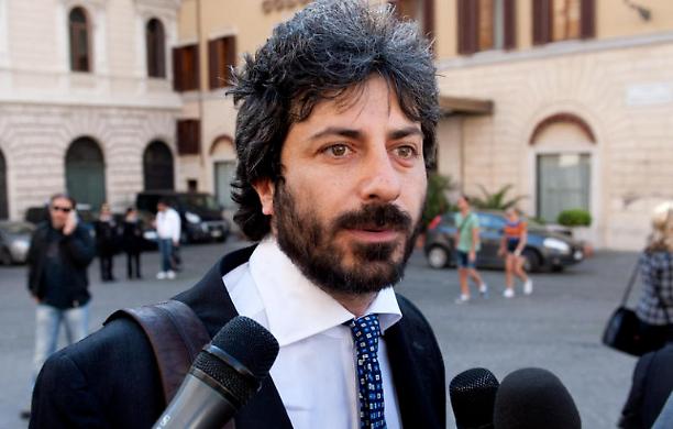 Furbetti dei bonus, la Camera non sa come chiedere i nomi