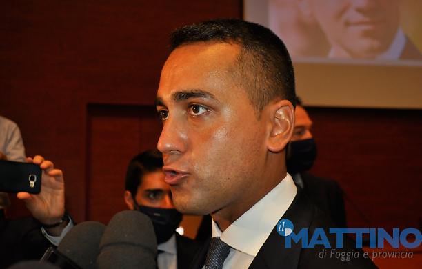 Fronte (quasi) bipartisan contro i negazionisti del Coronavirus, Di Maio da Foggia sbotta: «Rabbrividisco»