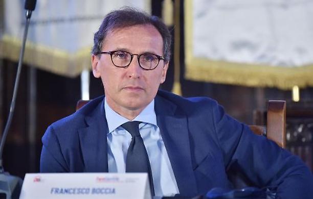 Coronavirus, chiusura delle regioni? Il ministro Boccia: «Non si può escludere nulla in questo momento»