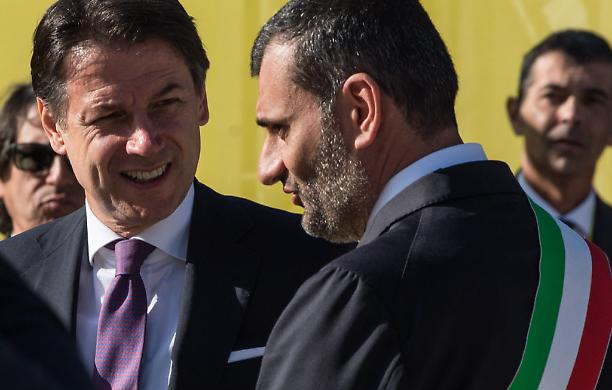 Sul coprifuoco contro gli assembramenti è scontro tra i sindaci e Conte