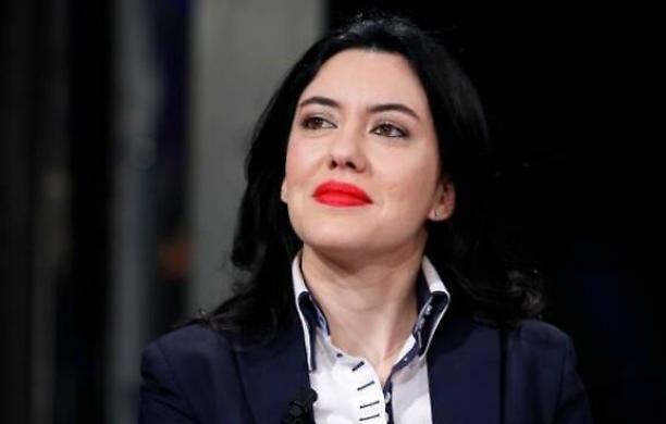 Azzolina difende "Bella Ciao": «È patrimonio italiano, diffonde valori universali»