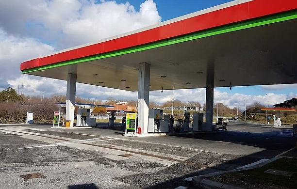 Benzinai verso la chiusura nelle aree autostradali