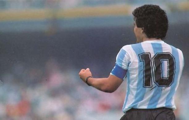 Maradona shock: è morto il "dio del calcio»