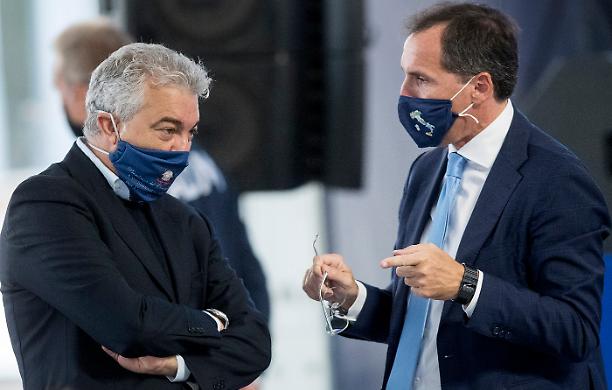 Vaccino Anti Covid, l'Italia parte con 1,9 milioni di dosi
