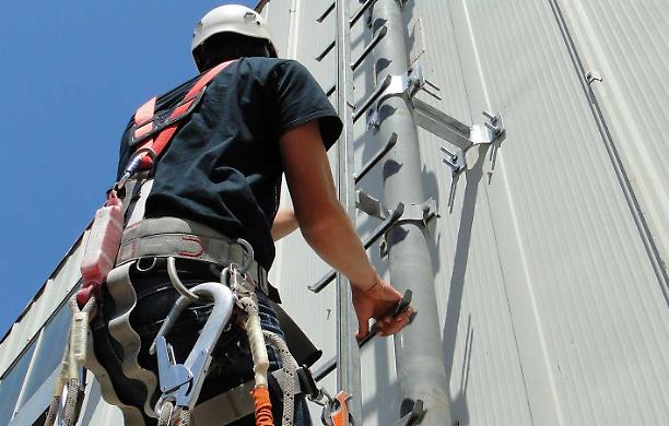 Imbracature di sicurezza: dove trovare le migliori protezioni anticaduta online