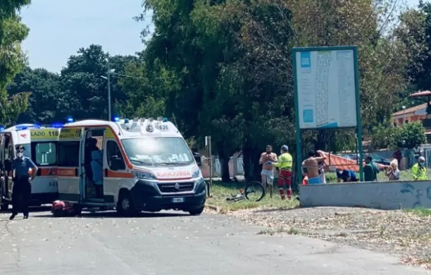 Ardea, bimbi morti stringendo la mano del padre: si è suicidato l'uomo che ha sparato