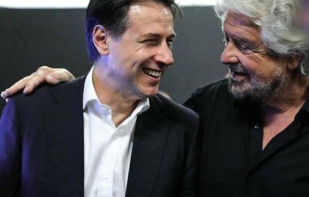 Beppe Grillo ai suoi: «Leali con Conte, no a Draghi»