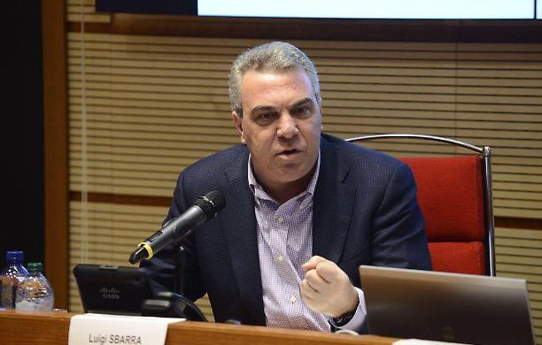 Sbarra (Cisl): "Green pass utile, ma l'obbligo deve essere stabilito per legge"
