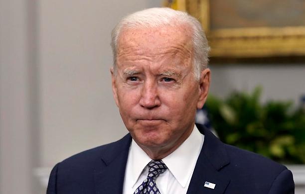 Biden prova a fare l'americano: raid aereo contro l'Isis-K