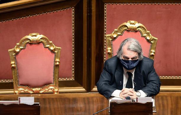 Brunetta in orbita, rapito dagli alieni: "Stiamo salvando l'Italia, godiamo di una congiuntura astrale mai vista"