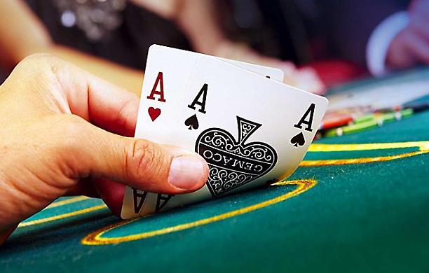 Come si gioca a Texas Hold’em: regole e strategie fondamentali