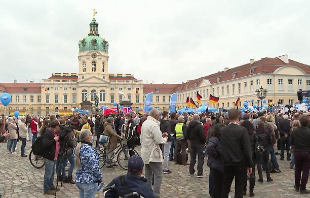 Germania al voto, finisce l'era della Merkel