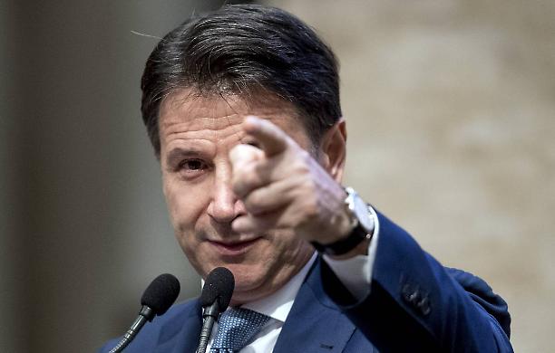 La linea dura di Conte sulla manovra di Draghi preoccupa i 5 Stelle