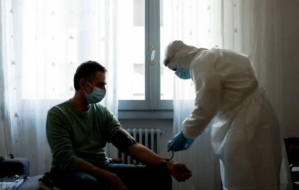 Dallo studio del prof. Fazio prende forma all'Istituto Mario Negri un approccio controllato sui farmaci per la cura domiciliare del Covid in fase precoce 