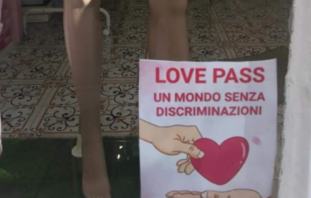 Tra i commercianti del Nord si fa largo "Love pass" contro il pass dell'odio di Draghi