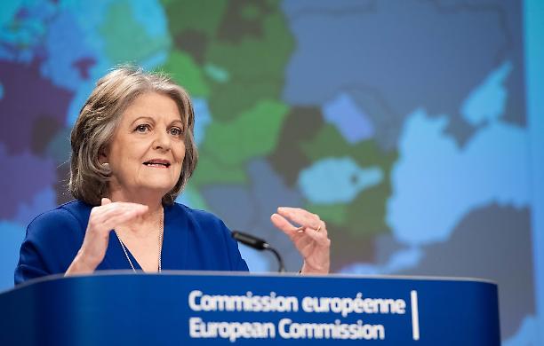 Accoglienza: il blocco di Visegrad fa un passo indietro, l'Eu vara la protezione temporanea