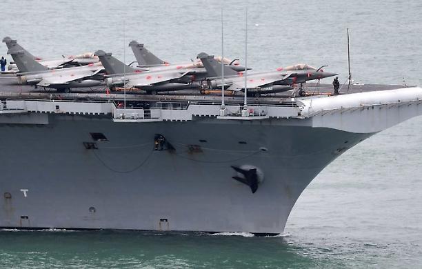 La Charles de Gaulle nel Mediterraneo, da lunedì Jet veloci francesi in addestramento sui cieli bosniaci 