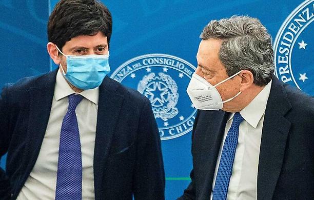 Draghi e Speranza potrebbero pagarla cara per il green pass obbligatorio agli over50, parola del giurista Giuliano Scarselli