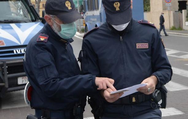 Stop alla sospensione dal lavoro per i poliziotti non vaccinati