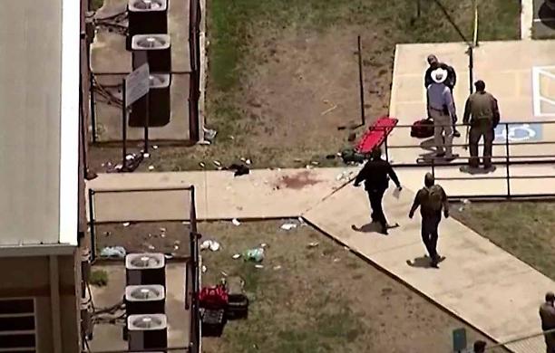 Strage in Texas, per Scalfi la legge sulle armi negli Stati Uniti va urgentemente cambiata