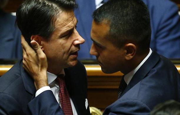 Il tradimento poltronista di Di Maio? Conte, dopo che Draghi ha chiesto la sua testa a Grillo: evidente che risponde  &laquo;a logiche di manovre di palazzo&raquo;