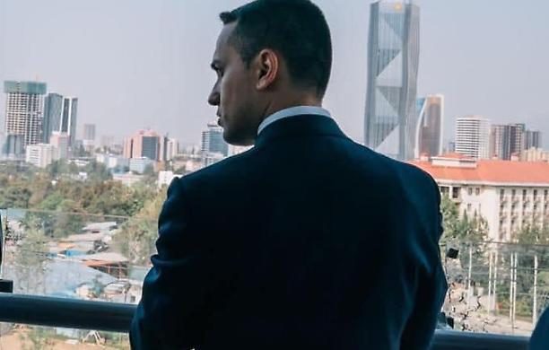 Elezioni, tra gli auto-candidati del M5S è caccia agli infiltrati: soprattutto i sabotatori di Di Maio