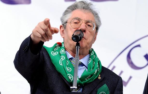 Lo strappo di Bossi nella Lega: nasce la corrente del Nord