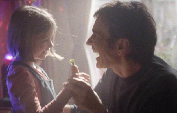 "Esselunga e la Carota: Emancipazione e Amore Familiare nello Spot che ha Fatto il Giro del Web"