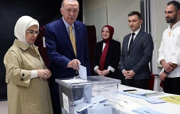 Il Vento del Cambiamento Soffia Ancora: Erdogan Perde Istanbul e Ankara