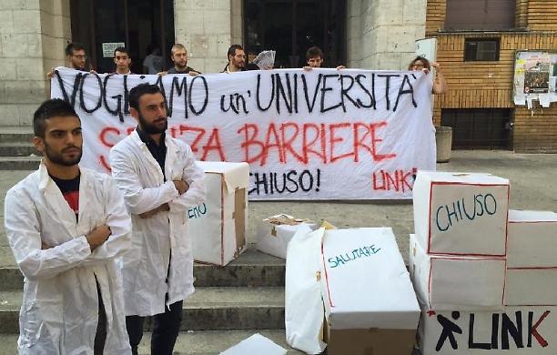 Fine del numero chiuso a Medicina: un passo avanti per la sanità italiana