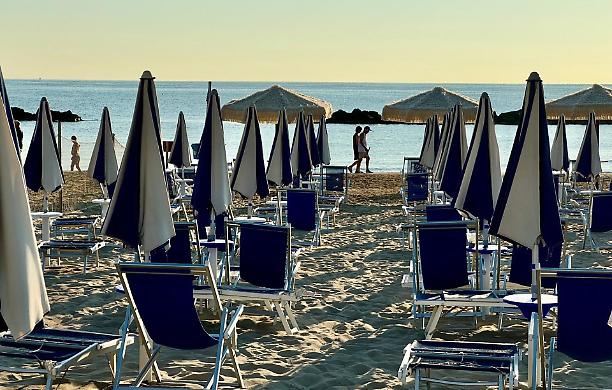 La battaglia delle concessioni balneari: tra Antitrust, governo e sindacati