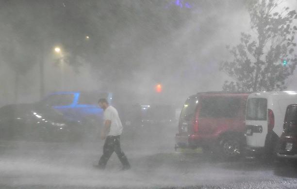 Uragano Milton: La furia della natura si abbatte sulla Florida