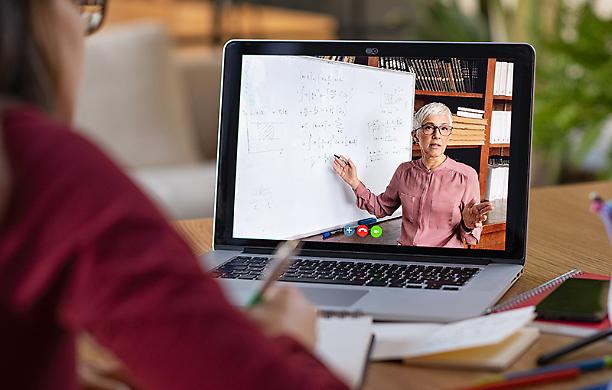 Corso di inglese online con tutor: i vantaggi di un apprendimento personalizzato