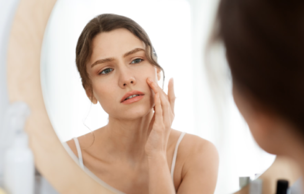 Guida ai cosmetici per la pelle secca: scegliere i prodotti giusti per idratare e nutrire