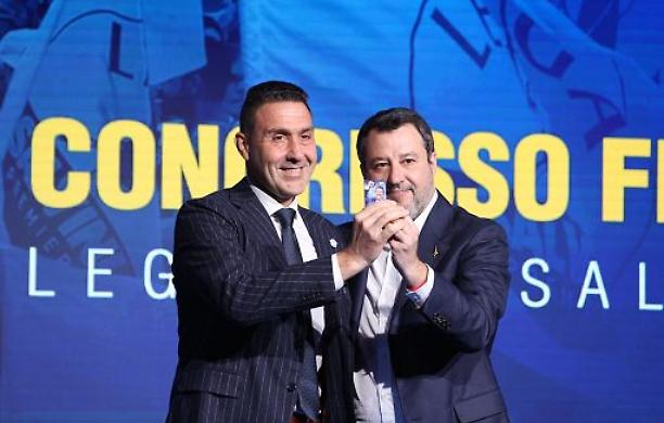 Vannacci si tessea con la Lega, a Salvini: «Grazie Matteo, da oggi andremo avanti insieme»