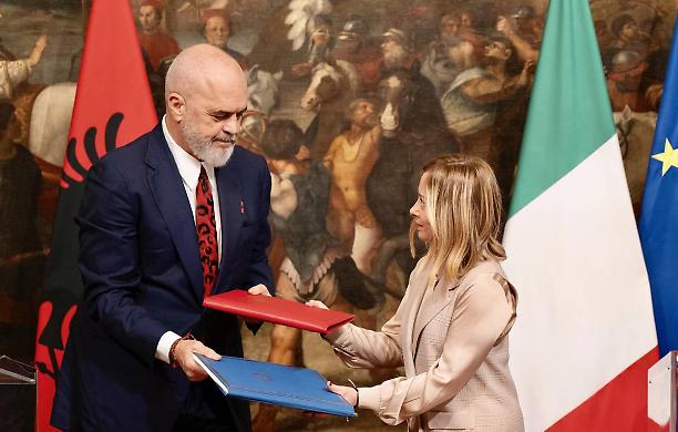 I centri rimpatri non sono la soluzione: così parla Rama (al voto)  che ne ha concesso uno bello grosso a Meloni