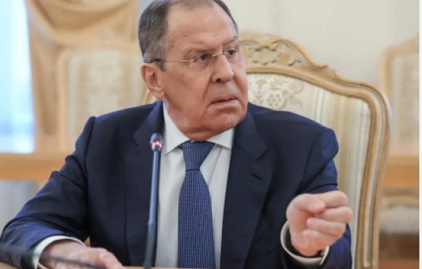 Per spalleggiare Bibi il criminale, Trump il pazzo compromette le relazioni con la Russia. Mosca: «Ora si che l'Iran produrrà il nucleare e il mondo rischia il caos»