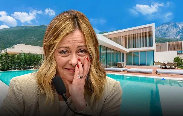 Tra Giorgia e Elly volano gli ombrelloni: le scintille sulle vacanze d'agosto tra la premier e le opposizioni