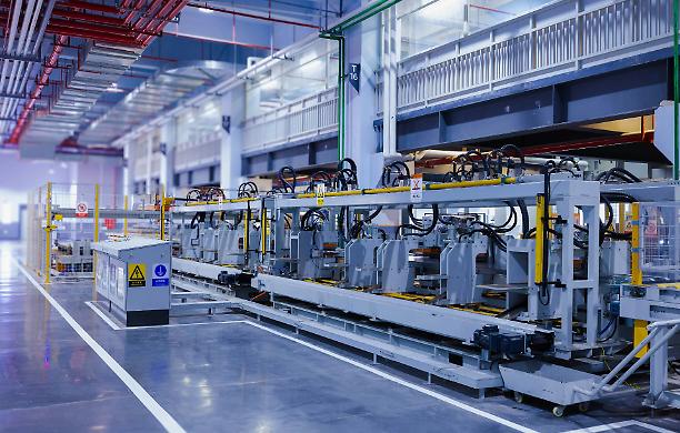 Efficienza e sicurezza nei luoghi di lavoro: le nuove sfide dell’industria moderna