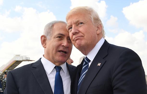 Attaccano l'Iran perch&eacute; non deve avere l'arma nucleare, per&ograve; tutti zitti su Israele che &egrave; piena di armi nucleari. Acerbo: &laquo;Trump e Netanyahu due terroristi&raquo;